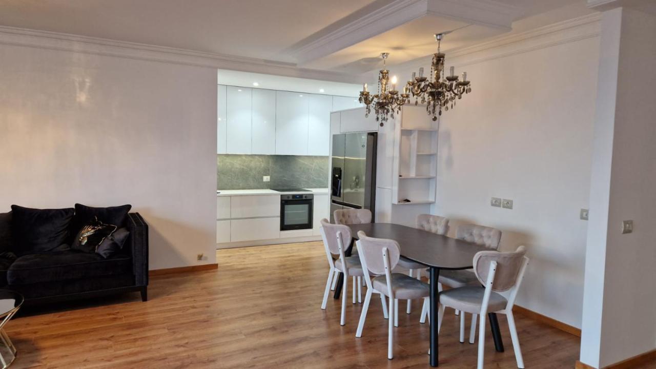 Pirro Luxury Apartment Sarandë Esterno foto